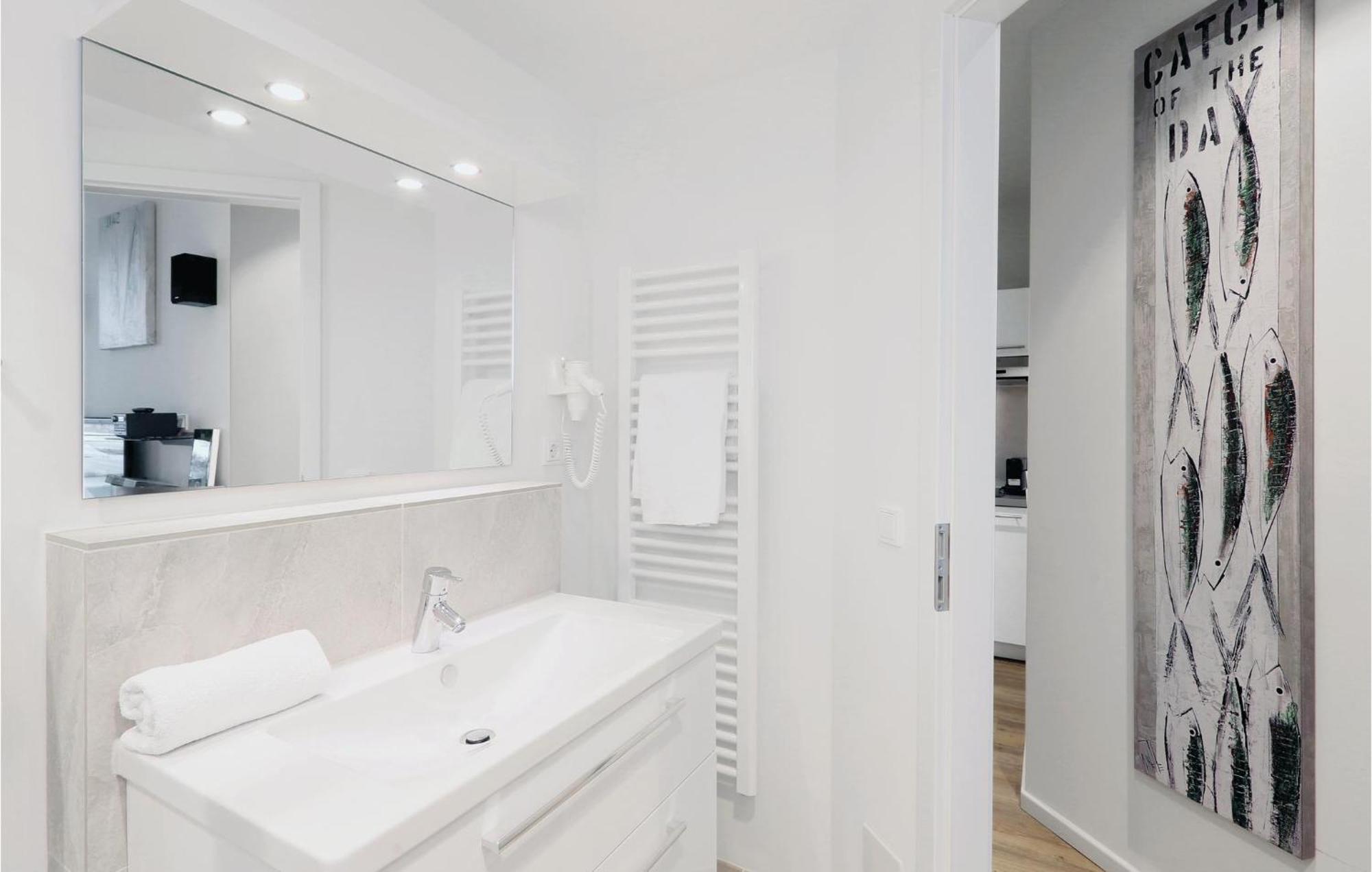 Amazing Apartment In Luebeck Travemuende With Wifi Exterior photo